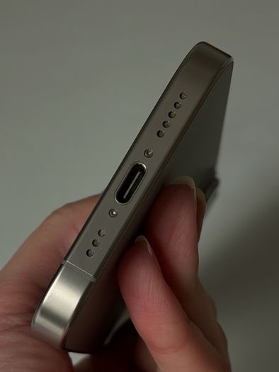 iPhone 16 Pro 128GB Natural Titanium