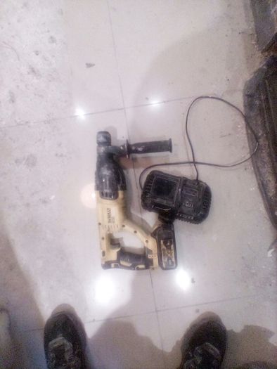DeWalt sds
