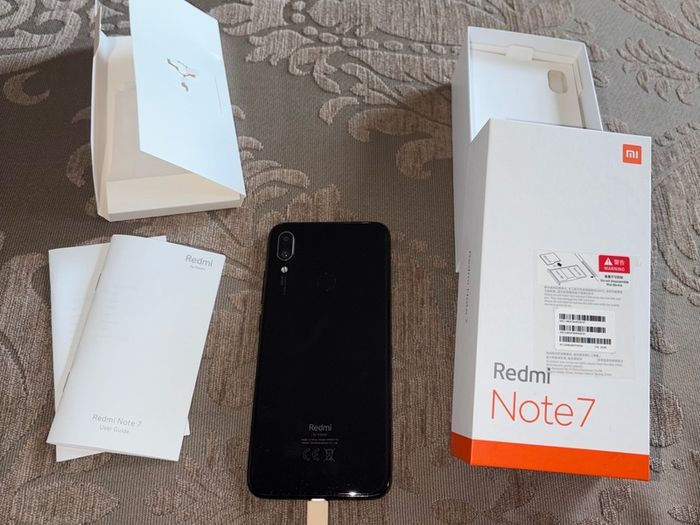 Xiaomi Redmi Note 7, 32GB Black, Excellent Condition, Box & Manuals