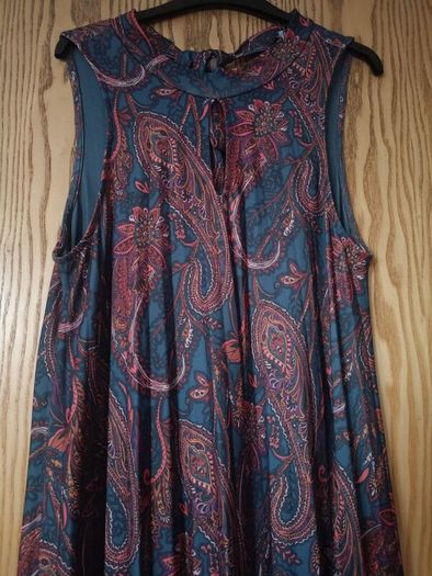 Women's dress