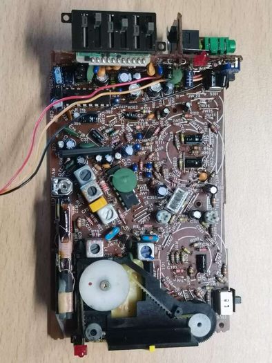 Sony WM-F28 Walkman Cassette Player