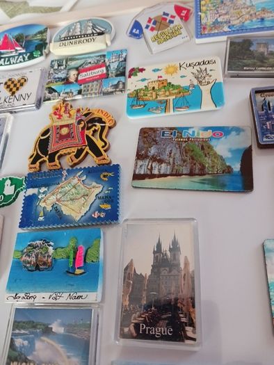 Assorted fridge magnets
