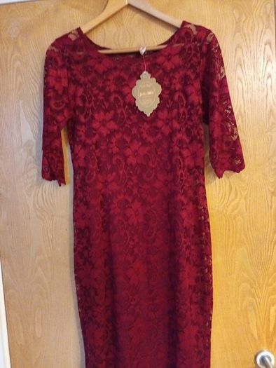 Jolie Moi Burgundy  Lace Dress. S. 14-16.   B.N.W.T.