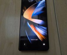 Samsung Galaxy Z Fold 4