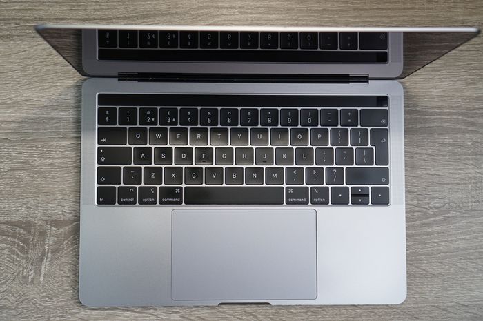 Apple MacBook Pro 13" (2019) | i5 2.4GHz | 16GB RAM | 4x Thunderbolt