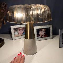 2 matching table lamps