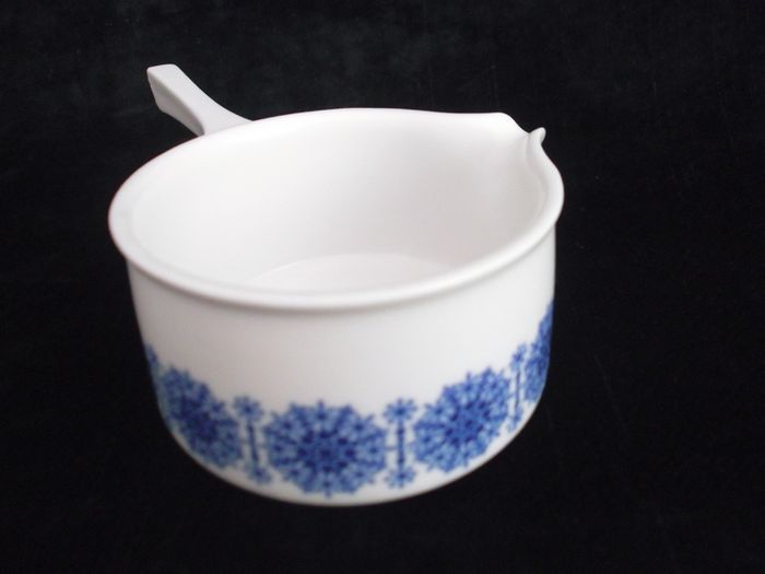 Thomas Ceramics ,vintage sauce boat, pottery gravy boat