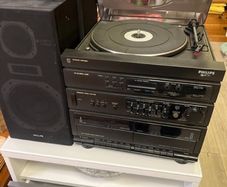 Philips sound system with record player