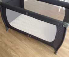 Travel cot