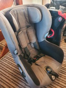 Maxi Cosi Axiss Car seat