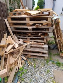 Free Wooden Pallets