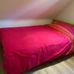 Small double bed 4ft