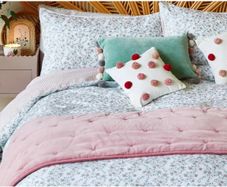 Carolyn Donnelly bedspread