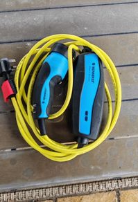 MENNEKES Volvo XC60 T8 Plug in Hybrid Charging Cable   3 Pin