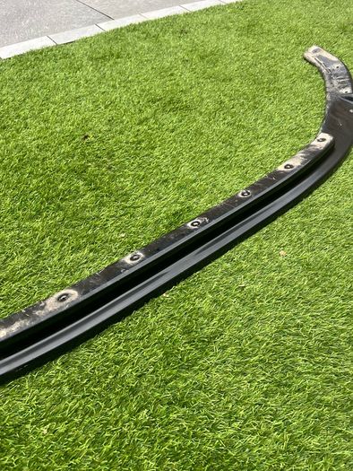 Volkswagen transporter T6 front splitter came from a 2017