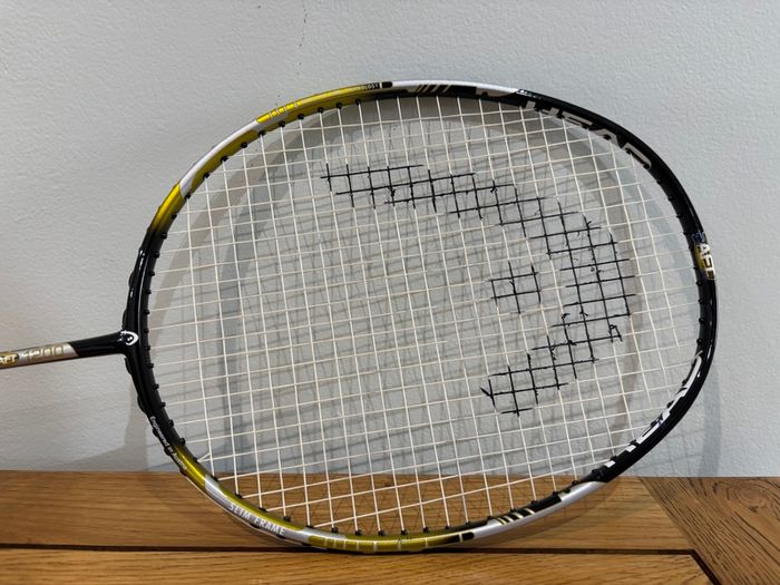 HEAD Badminton Racket with shuttlecocks