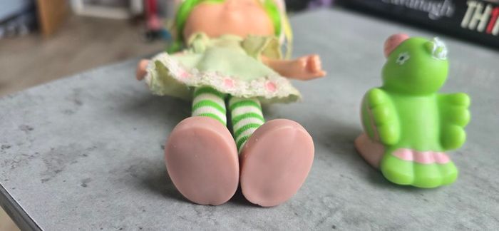 Lime Chiffon with Friend Parfait Parrot Strawberry Shortcake Doll Ccomplete outfit HTF AGC Kenner A.G.C same era as MLP G1 My Little Pony