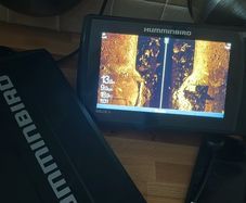 Hummingbird helix 9 x MSI+ gps g3n fish finder