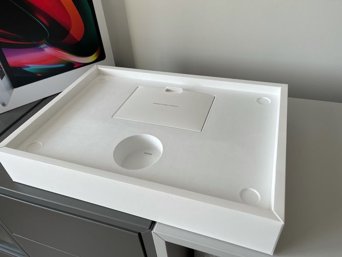 MacBook Pro Box (2020/2021)