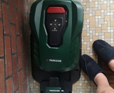 Robot lawnmower
