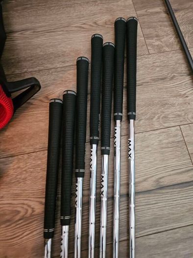 Wilson D9 Irons