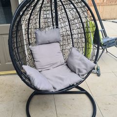 Egg chair