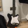 Guitar Stand Image 2