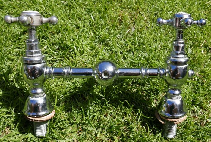 Vintage Bath Filler Tap