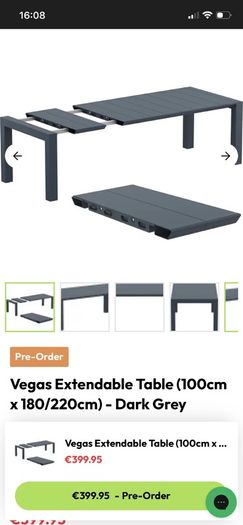 Garden table extendable and 8 chairs.