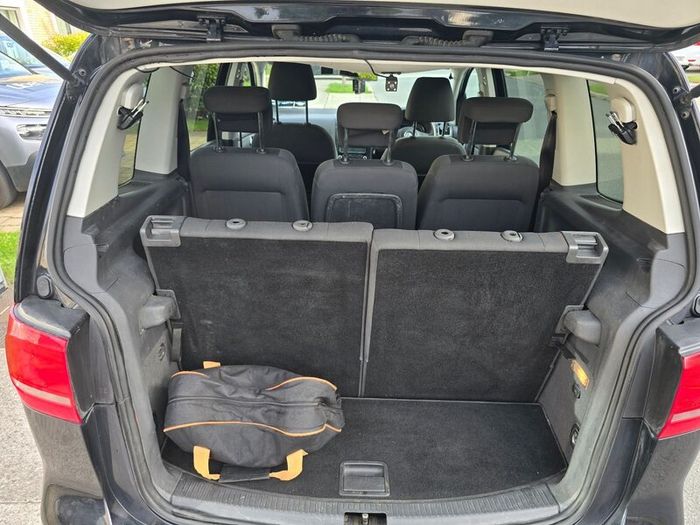 Volkswagen Touran 2011