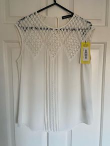 Karen Millen lacy top size 8 new with tags