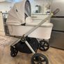 baby pram Image 3