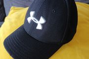 Under Armour Boy's Hat. Age  5/7