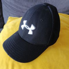 Under Armour Boy's Hat. Age  5/7