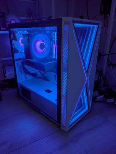 Ryzen 5 5600 / RTX 5060 Gaming PC