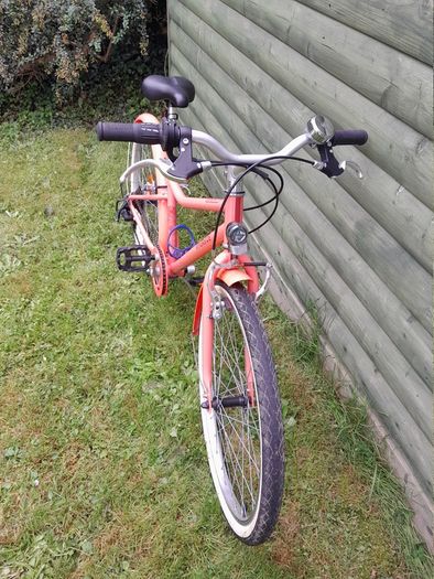 Girls bike