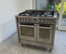 Hotpoint range oven