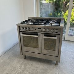 Hotpoint range oven