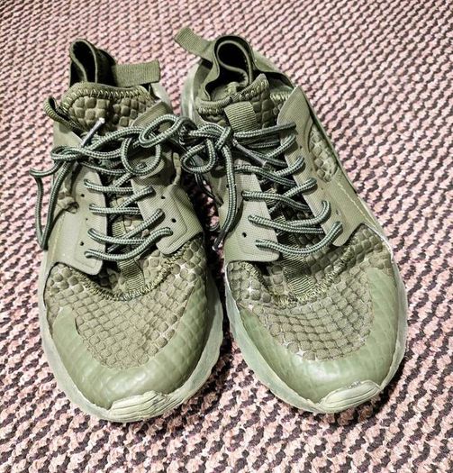 Nike Air Huarache Run Ultra Cargo Khaki Olive  Size EU 42/ UK 8