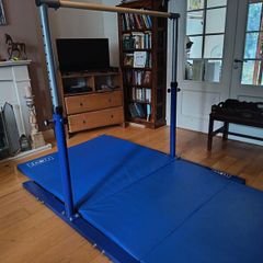 love gymnastics high bar & folding mat