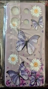 light purple butterfly and daisy casr