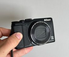 Nikon Coolpix S9900