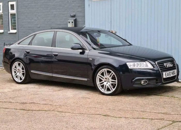 Audi S6 C6 fully electrical black leather / alcantara seats. Factory carbon trim / three spoke mfsw Sline bumpers R19 le man's wheels Toyo tyres parts breaking