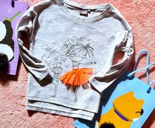 NEXT Girls Long-sleeved T-shirt in Grey 3-4 Years