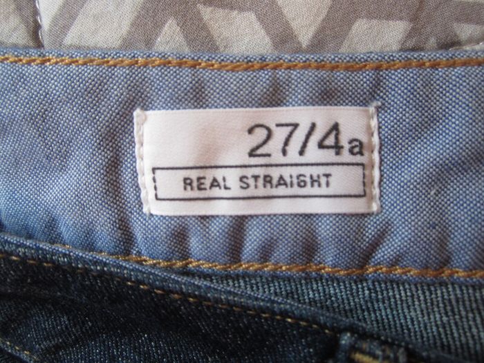 GAP    size  27 ...   30 inch waist