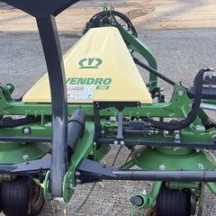Krone Vendro 900 8 wheel Tedder