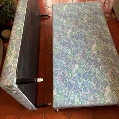 2 x single mattress stands