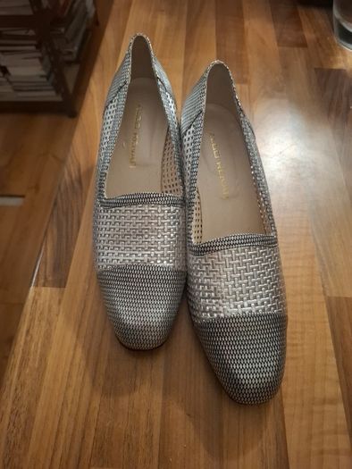 Silver low heeled pumps