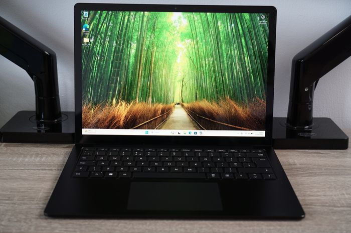 13.5" Microsoft Surface Laptop 5 Black | 16GB RAM | i5-1245U | 19 Battery Cycles