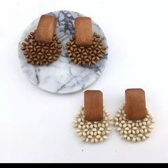earing brown color